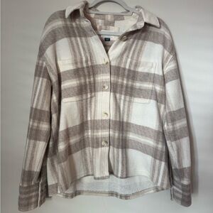 American Eagle Outfitters Cream and Tan Plaid Flannel
